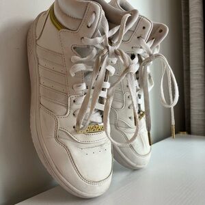Adidas Hoops 3.0 Mid Classic Sneakers White / Gold — Women’s Size 8.5